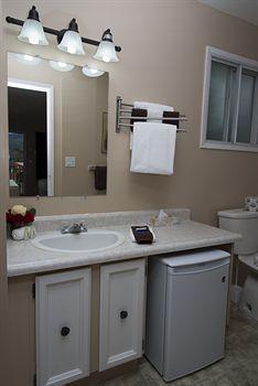 Maple Leaf Motel Inn Towne Osoyoos Extérieur photo