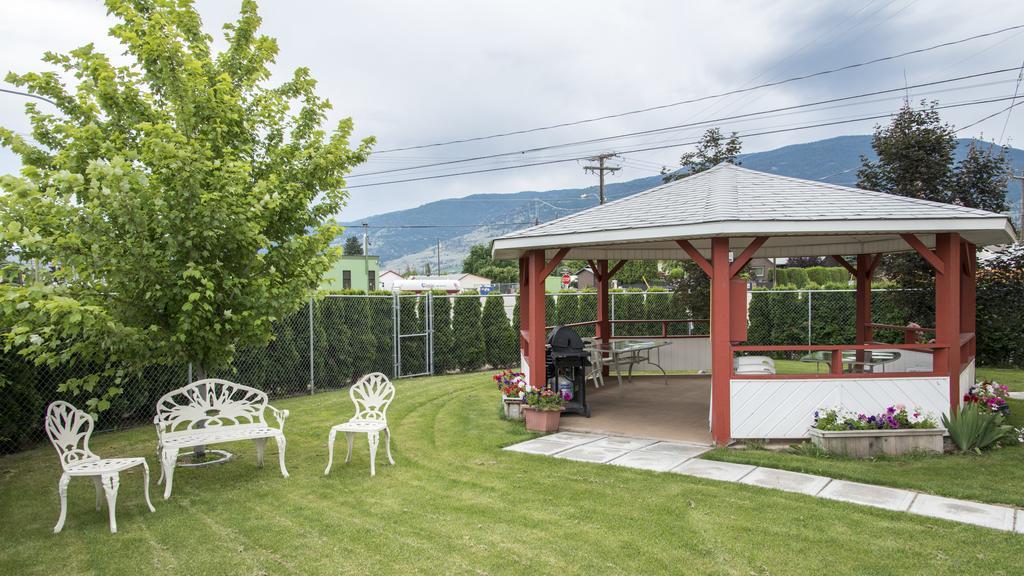Maple Leaf Motel Inn Towne Osoyoos Extérieur photo
