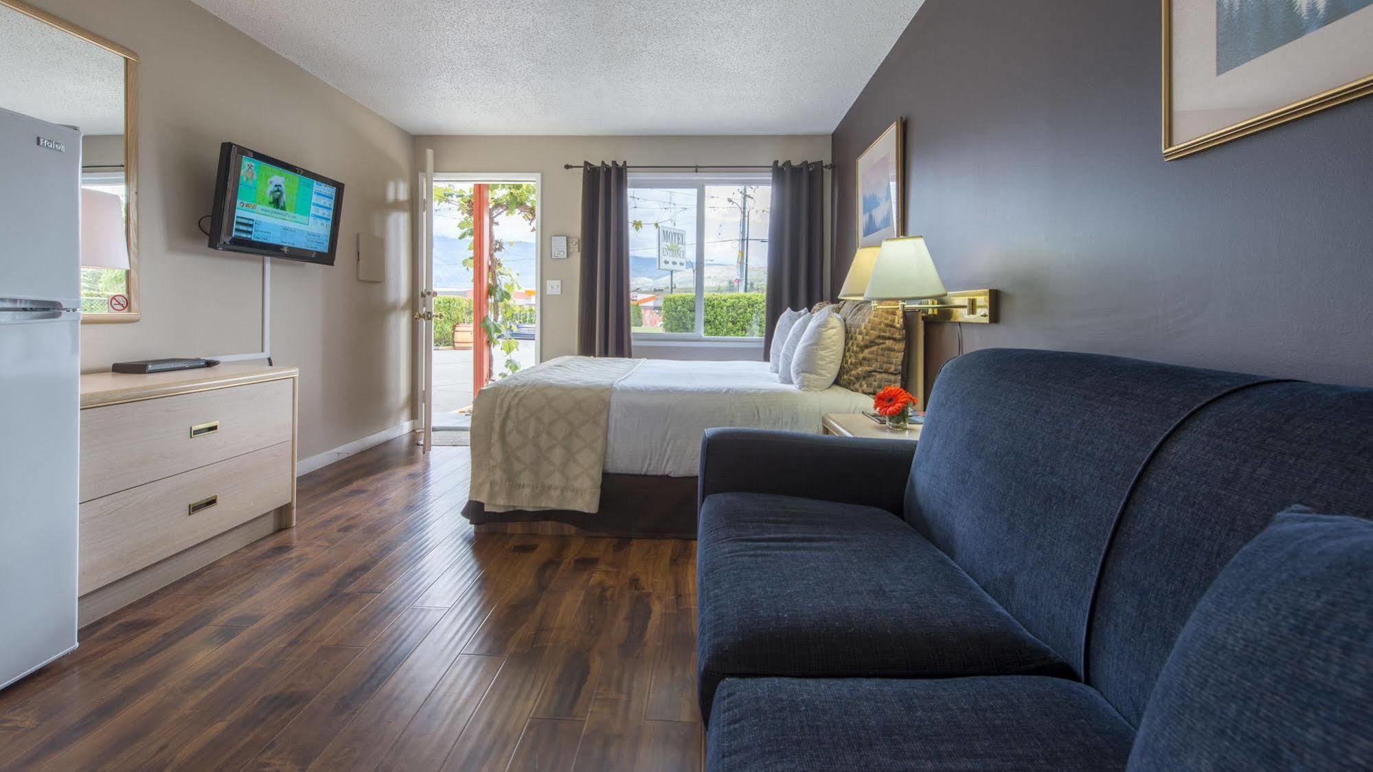 Maple Leaf Motel Inn Towne Osoyoos Extérieur photo